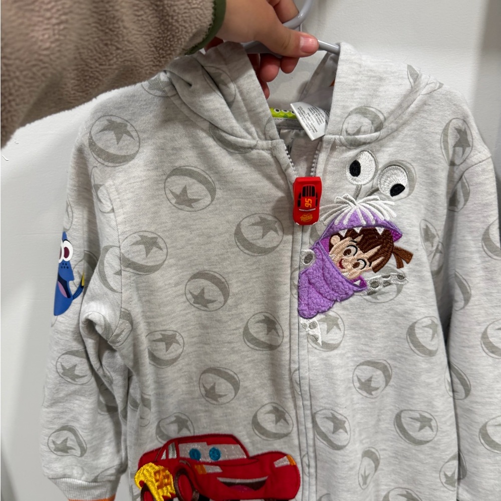 Disney adventure outfits (6)